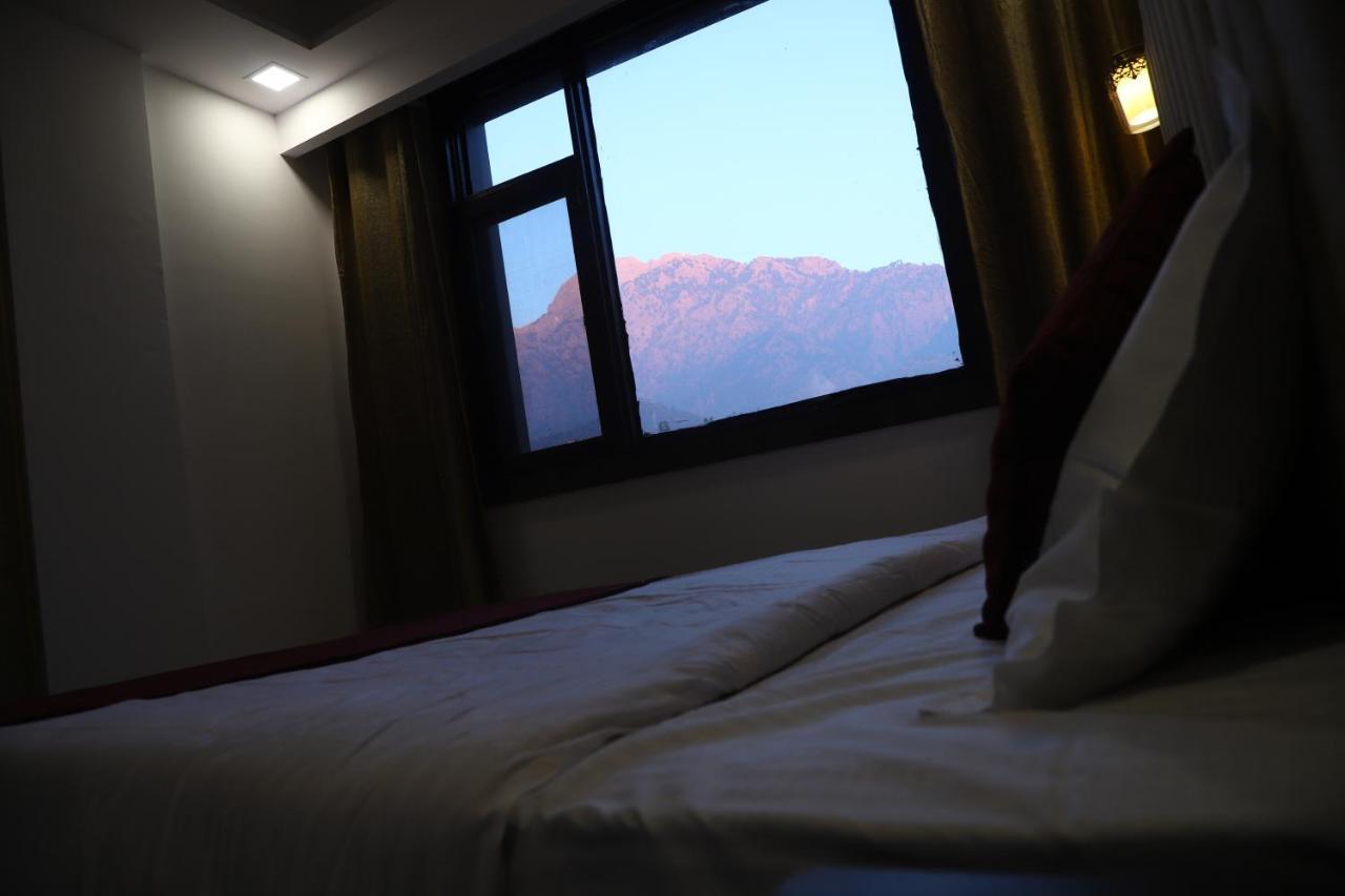 Hotel The Divine Oak Katra  Exteriér fotografie