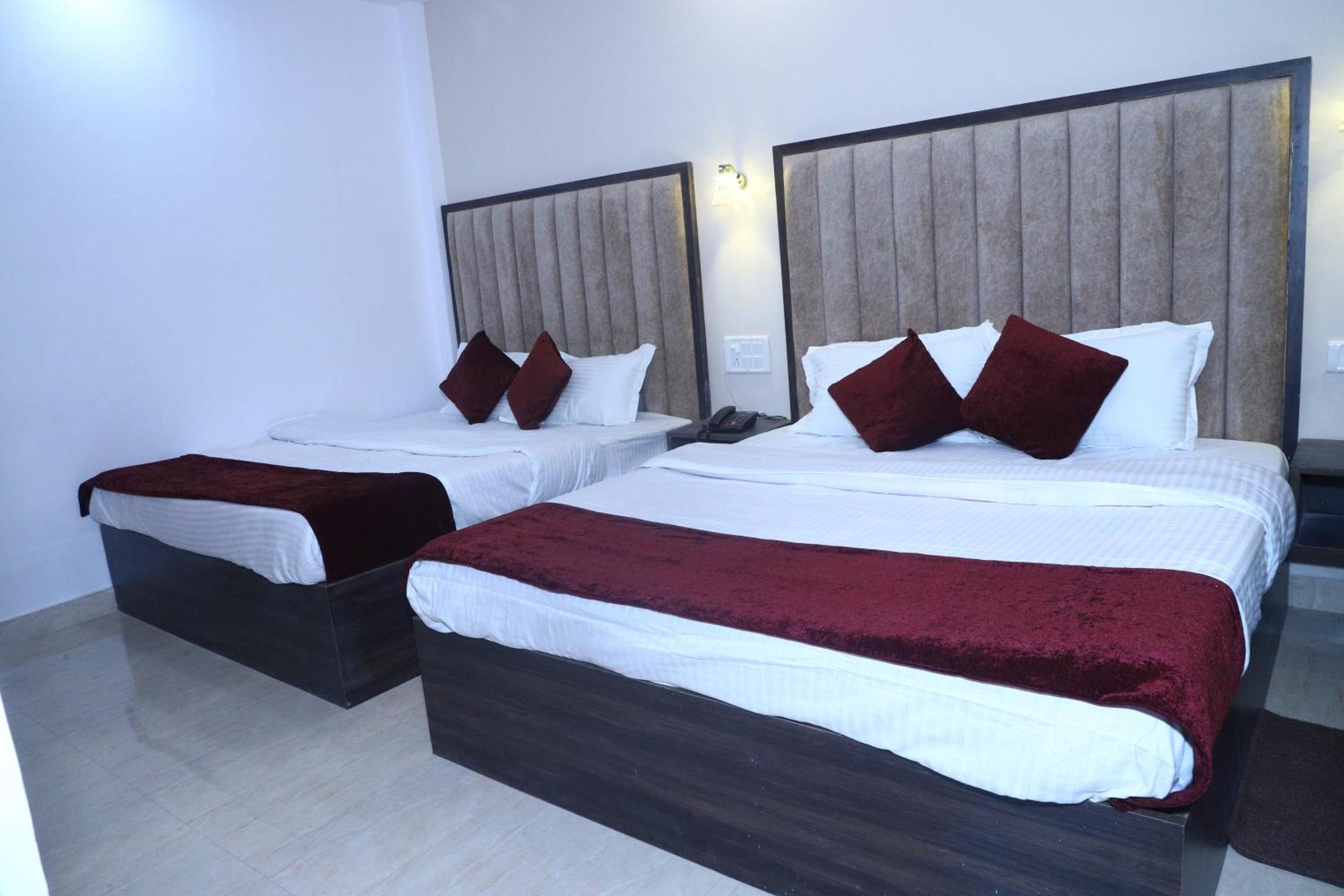 Hotel The Divine Oak Katra  Exteriér fotografie